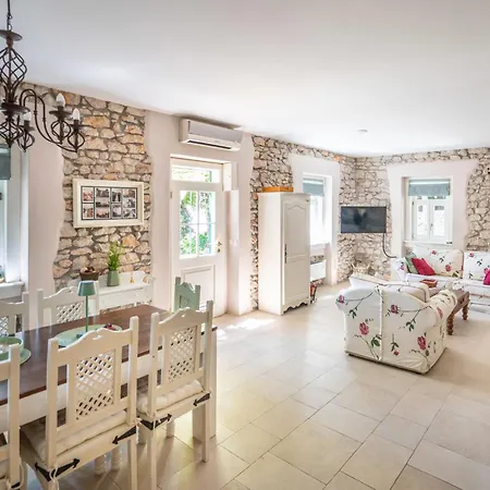 Holiday home Mo-re By Interhome